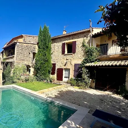 Charming, Arty & Cozy Medieval Village Farmhouse, Air Conditioning, Pool, Tranquility, & Views 빌라 *