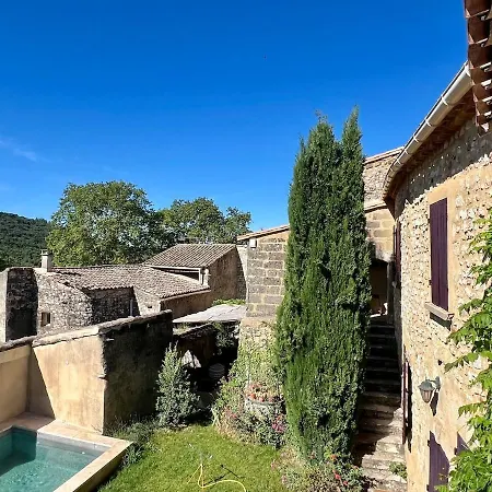 Charming, Arty & Cozy Medieval Village Farmhouse, Air Conditioning, Pool, Tranquility, & Views Villa Saint-Victor-des-Oules