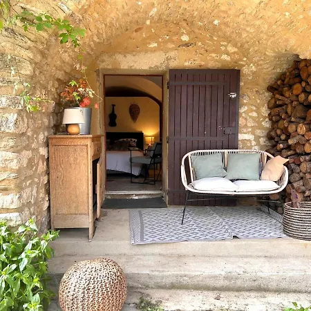 빌라 Charming, Arty & Cozy Medieval Village Farmhouse, Air Conditioning, Pool, Tranquility, & Views *