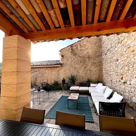 Villa Charming, Arty & Cozy Medieval Village Farmhouse, Air Conditioning, Pool, Tranquility, & Views Saint-Victor-des-Oules