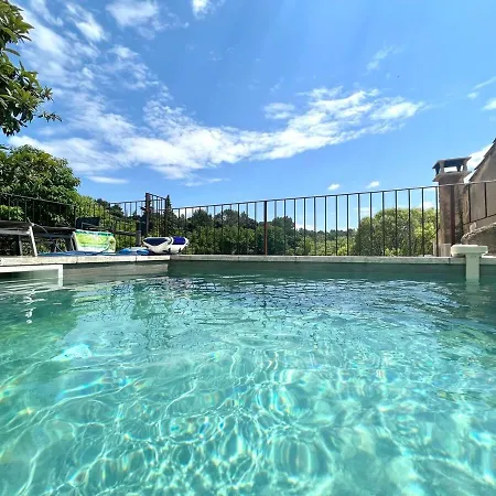 Charming, Arty & Cozy Medieval Village Farmhouse, Air Conditioning, Pool, Tranquility, & Views Villa *