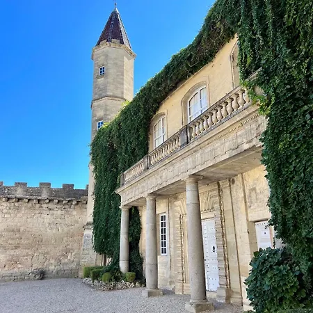 Charming, Arty & Cozy Medieval Village Farmhouse, Air Conditioning, Pool, Tranquility, & Views