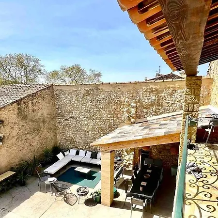 Charming, Arty & Cozy Medieval Village Farmhouse, Air Conditioning, Pool, Tranquility, & Views Villa Saint-Victor-des-Oules