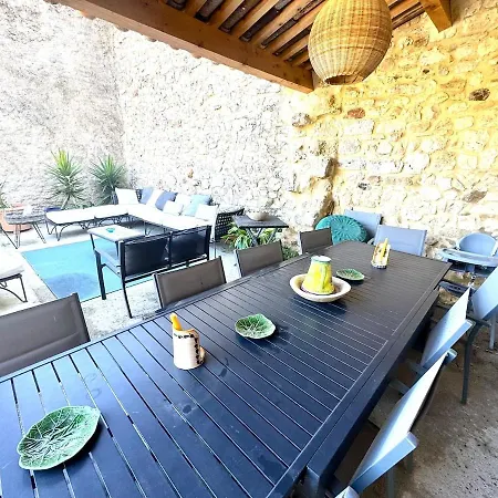 Charming, Arty & Cozy Medieval Village Farmhouse, Air Conditioning, Pool, Tranquility, & Views 빌라 *