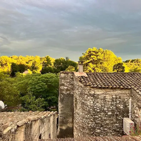 Charming, Arty & Cozy Medieval Village Farmhouse, Air Conditioning, Pool, Tranquility, & Views
