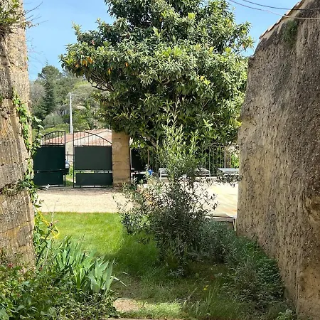 Charming, Arty & Cozy Medieval Village Farmhouse, Air Conditioning, Pool, Tranquility, & Views * Saint-Victor-des-Oules