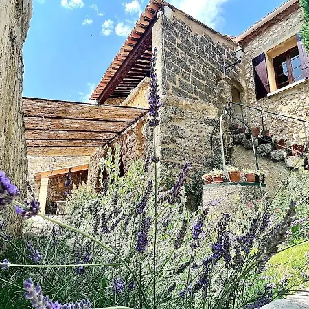 Charming, Arty & Cozy Medieval Village Farmhouse, Air Conditioning, Pool, Tranquility, & Views Villa