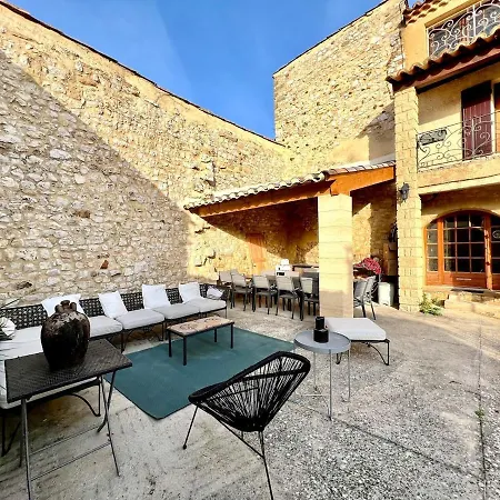Charming, Arty & Cozy Medieval Village Farmhouse, Air Conditioning, Pool, Tranquility, & Views 빌라